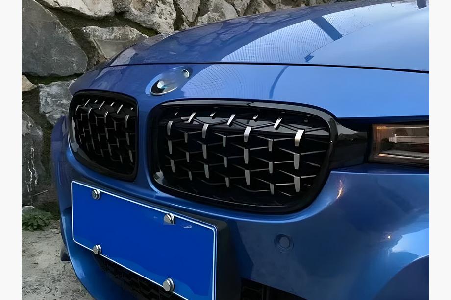BMW 3-sarja F30/F31 2012–2019 Munuaismaskit Diamond Silver Image