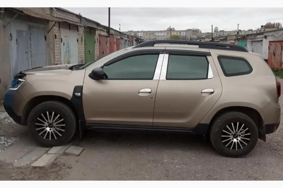 Renault Duster 2008–2017 Ovipilarien listat (6 kpl, ruostumaton teräs) Image