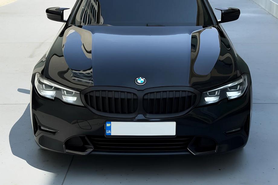 BMW 3-sarja G20/G21 2018– Munuaissäleikkö 1 Bar (2018-2022, mattamusta) Image