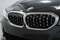 BMW 3-sarja G20/G21 2018– Munuaissäleiköt Diamond Silver (2018-2022, kromireunus) kuva 1
