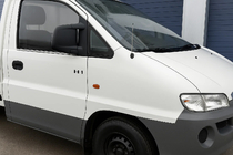 Hyundai H200, H1, Starex 1998–2007 Ikkunalistat (2 kpl, ruostumaton teräs) kuva 1