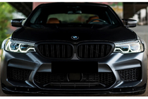 BMW 5-sarja G30/G31 2017–2023 M-Look munuaismaski (2017-2020, mattamusta) kuva 1