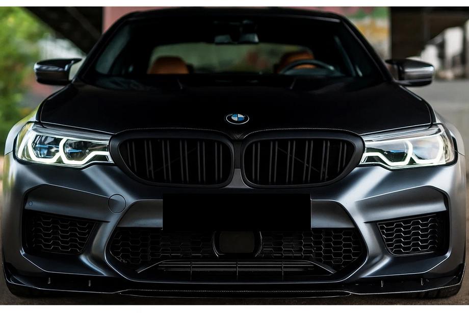 BMW 5-sarja G30/G31 2017–2023 M-Look munuaismaski (2017-2020, mattamusta) Image