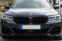 BMW 5-sarja G30/G31 2017–2023 Etumaski 1 Bar (2021+, mattamusta) kuva 1