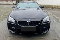 BMW 6-sarja F12/F13/F06 2011–2018 M-Look munuaismaskit (kiiltävän musta, kromireunus) kuva 1