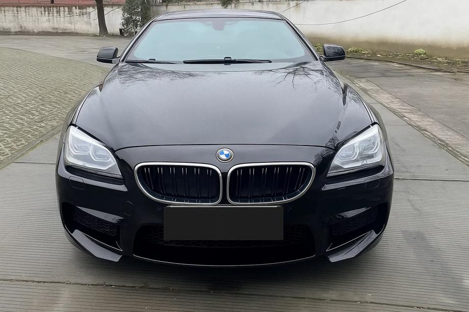 BMW 6-sarja F12/F13/F06 2011–2018 M-Look munuaismaskit (kiiltävän musta, kromireunus) Image