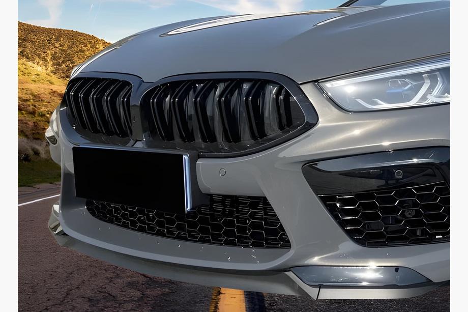 BMW 8-sarja G14/G15/G16 2018– M-Look munuaismaski (2018-2022, kiiltävä musta) Image