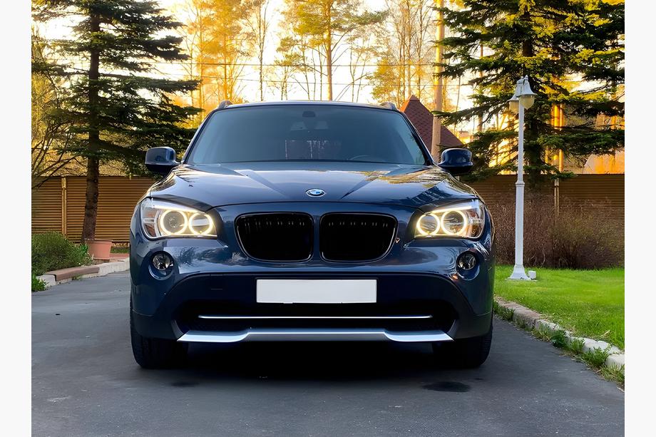 BMW X1 E84 2009–2015 Munuaissäleiköt M-Look (kiiltävän musta) Image