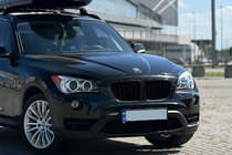 BMW X1 E84 2009–2015 M-Look munuaismaskit (musta matta) kuva 1