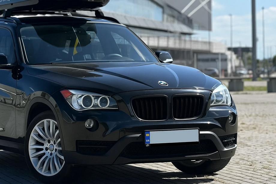 BMW X1 E84 2009–2015 M-Look munuaismaskit (musta matta) Image