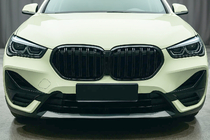 BMW X1 F48 2015–2022 Munuaismaski M-Look (2020-2022, kiiltävä musta) kuva 1