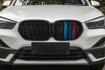 BMW X1 F48 2015–2022 Munuaismaski M-Look (2020-2022, M-Color) kuva 1