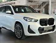 BMW X1/iX1 (U11) 2022– Munuaismaski 1 Bar (kiiltävän musta) kuva 3
