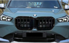 BMW X1/iX1 (U11) 2022– Munuaismaski 1-bar (mattamusta) kuva 1