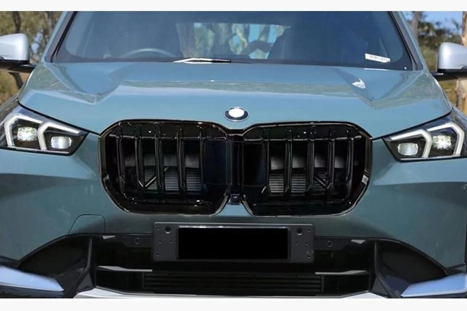 BMW X1/iX1 (U11) 2022– Munuaismaski 1-bar (mattamusta) Image