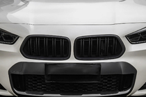 BMW X2 F39 2018–2023 M-Look munuaismaskit (musta matta) kuva 1