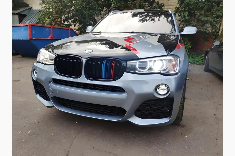 BMW X3 F25 2011–2018 M-Look munuaismaski (2014-2018, M-Color) Image