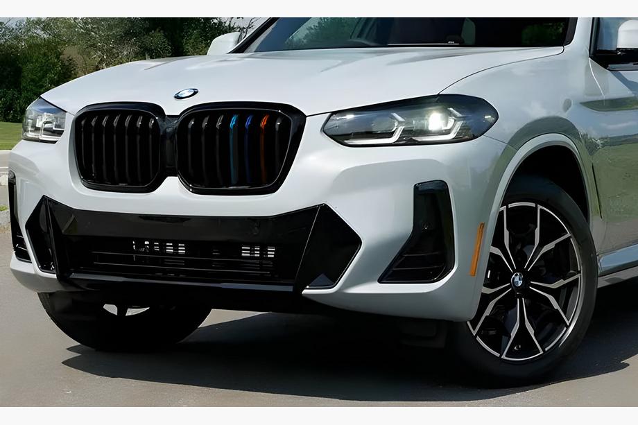 BMW X3 G01 2018– Munuaismaski 1 Bar (2021+, M-Color) Image