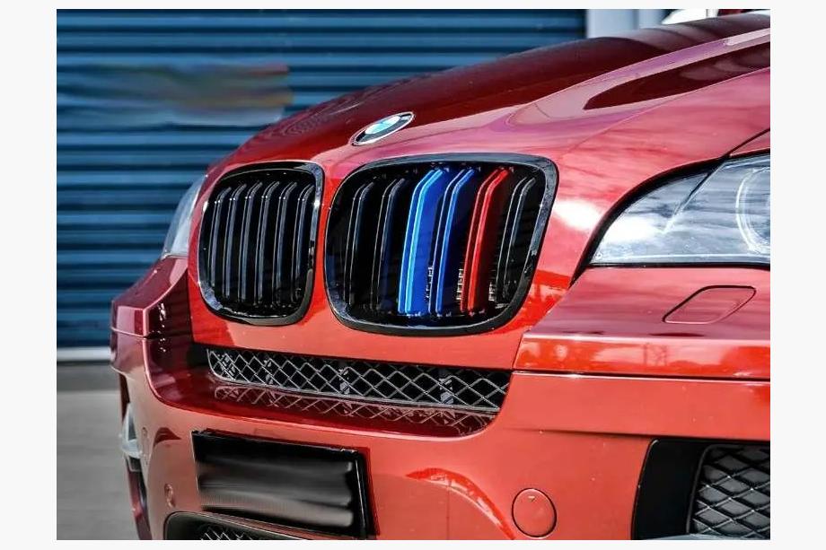 BMW X5 E70 2007–2013 M-Look munuaismaskit (M-Color) Image