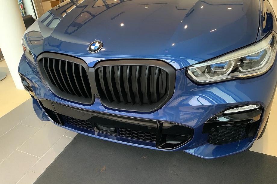 BMW X5 G05 2019–2026 Munuaissäleikkö 1 Bar (2019-2022, mattamusta) Image