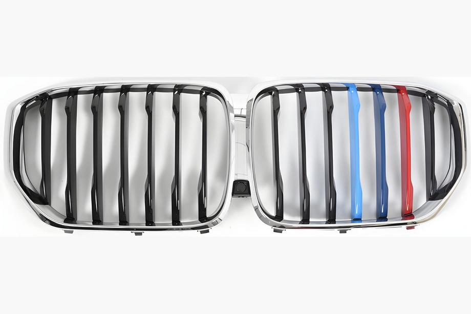 BMW X5 G05 2019–2026 Munuaissäleikkö 1 Bar (2019-2022, M-Color kromikehyksellä) Kuva 2