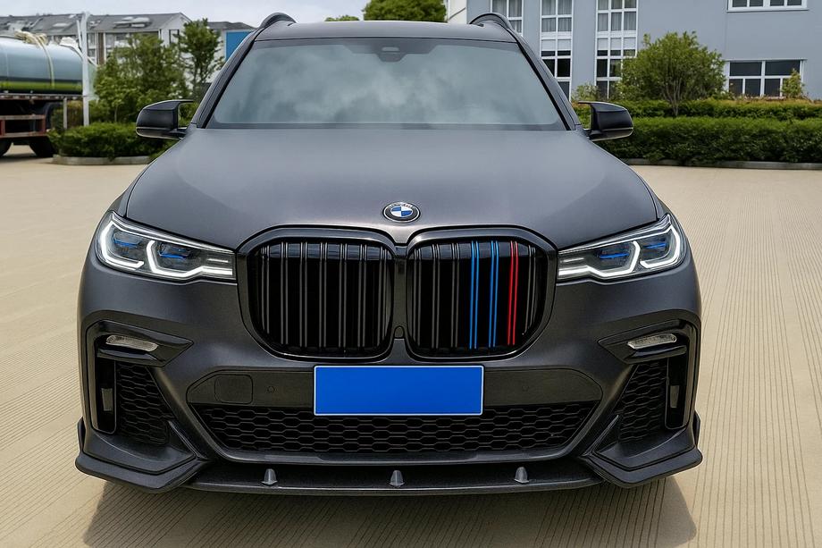 BMW X7 G07 2019– Munuaismaski M-Look (2019-2022, M-Color) Image