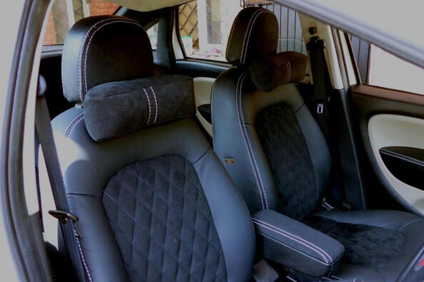 Alcantara vai aito nahka: kumpi on parempi auton sisustassa?