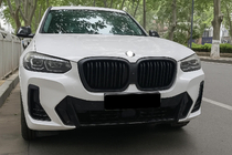 BMW X3 G01 2018– M-tyylinen munuaismaski (G08i, mattamusta) kuva 1
