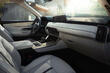 Katsaus kolmipaikkaiseen Mazda CX-90 -katumaasturiin kuva 5