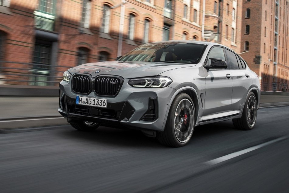 BMW X4 -coupé-katumaasturin koeajo: facelift-versio