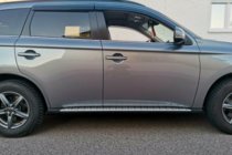 Mitsubishi Outlander 2012–2021 OEM V1 sivuastinlaudat (2 kpl, alumiini) kuva 1