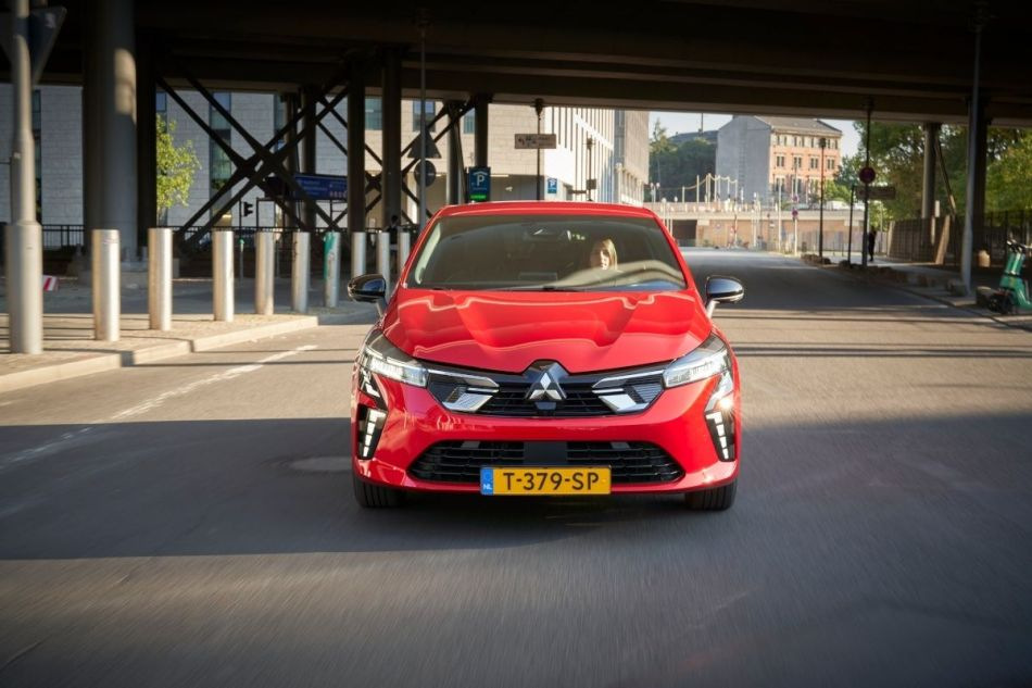 Mitsubishi Colt 7: Tekniset tiedot, varustelut ja ominaisuudet
