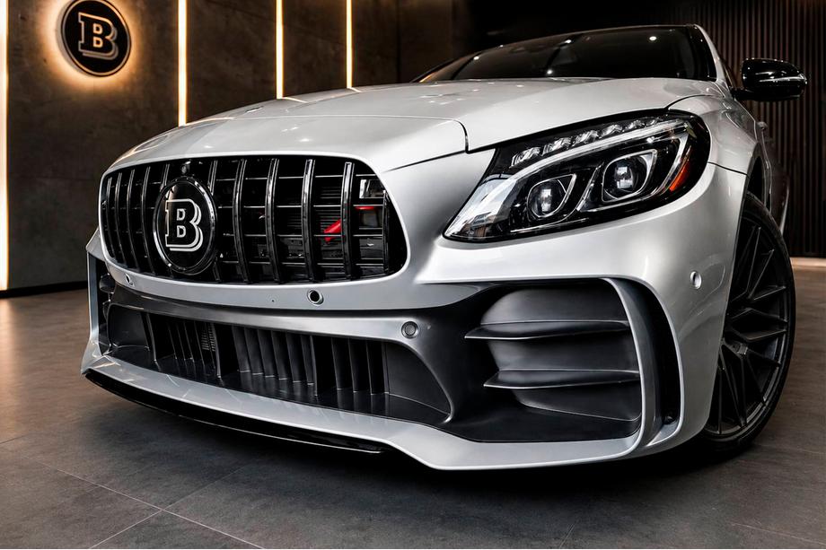 Mercedes C-class W205 2014–2021 Etupuskuri täydellisenä (C63 GT -design) Image
