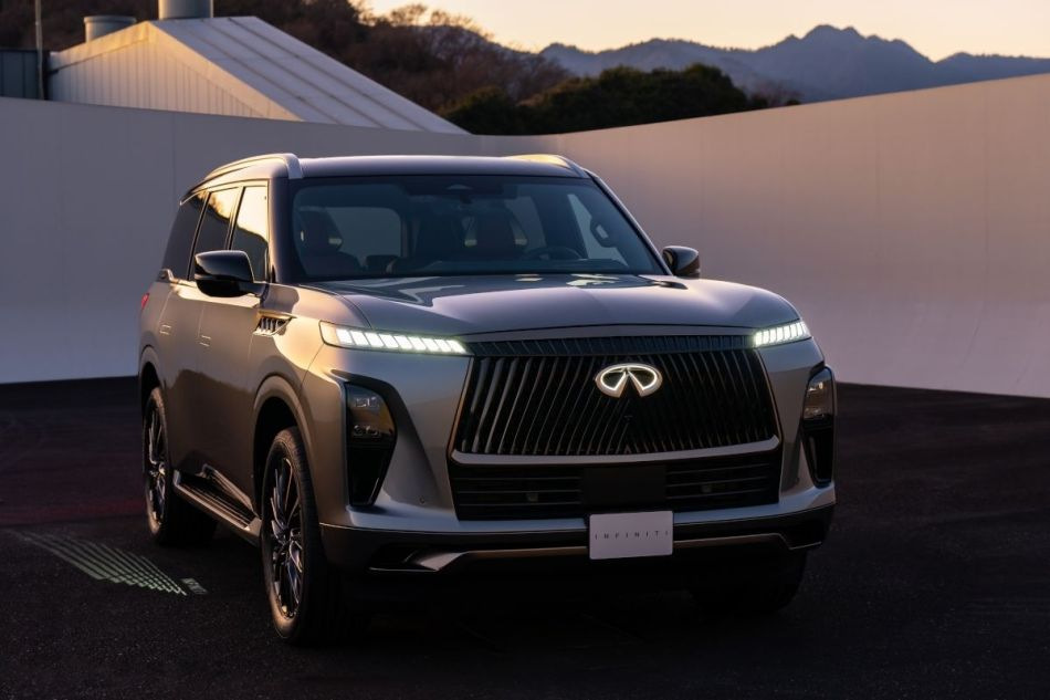 Infiniti QX80 2025 -koeajo: ylellisyyttä ja voimaa uudella tasolla