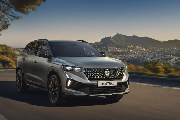 Renault Austral 2025 -koeajo: päivitetty crossover ranskalaisella tyylillä