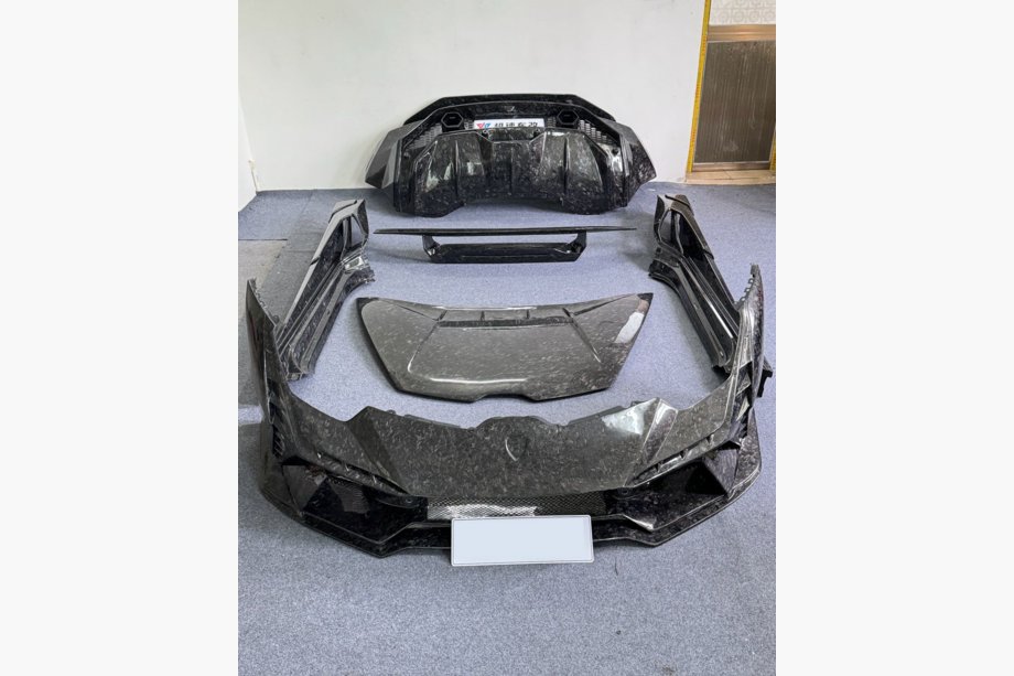 Lamborghini Huracan 2014– LRT-korisarja (taottu hiilikuitu) Image