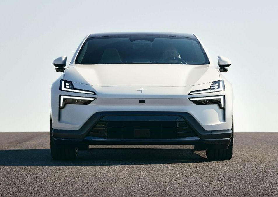 Koeajo: Polestar 4 – sähköinen coupé-crossover luonteella