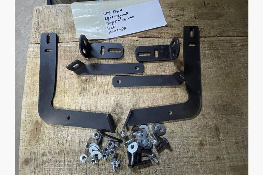 Mercedes Sprinter W906 2006–2018 Bullbarin kiinnityssarja V2 Image