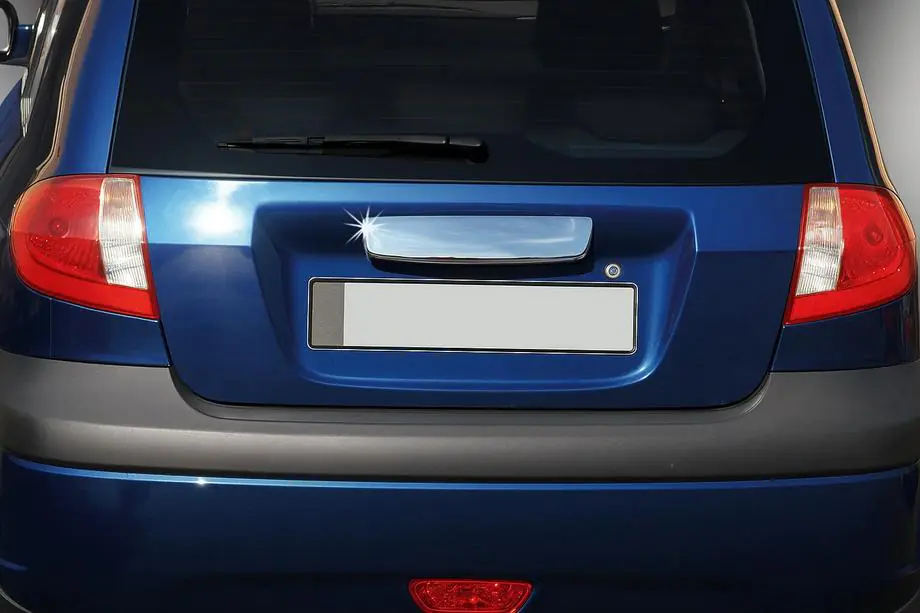 Hyundai Getz 2002– Rekisterikilven yläpuolinen koristelista (2006↗, ruostumaton teräs) Kuva 3