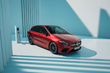 Mercedes-Benz B-Class (W247): Päivitetty premium-luokan kompaktitila-auto kuva 2