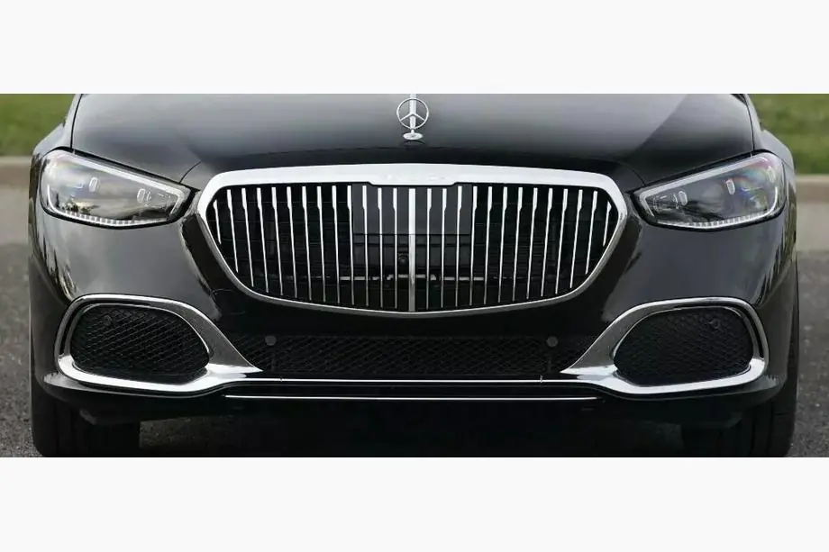 Mercedes S-сlass W223 2020– Maybach etusäleikkö Image