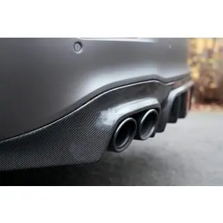 Takapuskurin diffuusori (E63 AMG 2020-2023, hiilikuitu) kuva 2