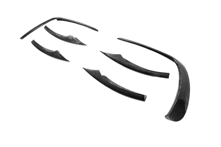 Mercedes E-class W213 2016–2023 Etupuskurin lip spoiler (AMG-Line 2020+ -malleihin, dry carbon) Kuva 13