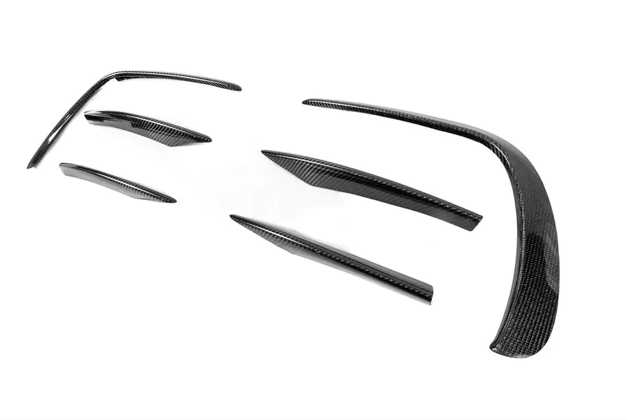 Mercedes E-class W213 2016–2023 Etupuskurin lip spoiler (AMG-Line 2020+ -malleihin, dry carbon) Kuva 18