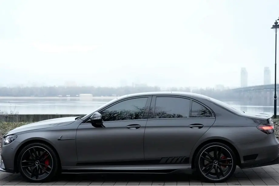 Mercedes E-class W213 2016–2023 Helmaskotelot (2016-2019, Hiilikuitu) Image