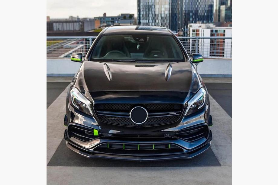 Mercedes A-sarja W176 2012–2018 Etupuskurin lip (A45 AMG:lle, ABS) Kuva 2
