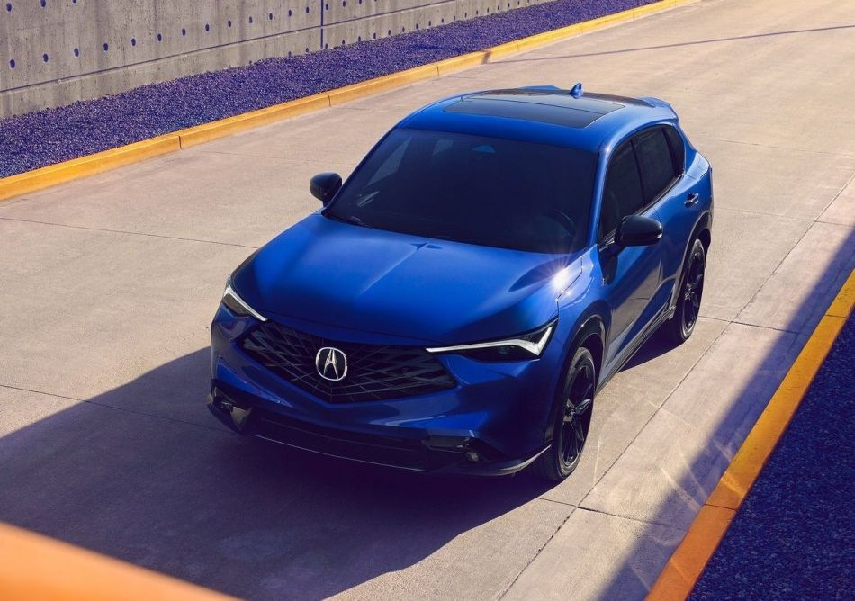 Acura ADX 2025 -koeajo: uusi tulokas kompaktien SUV-mallien luokkaan