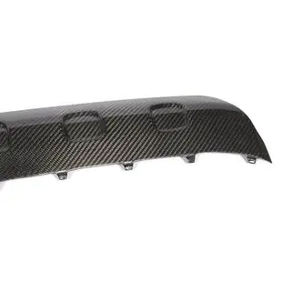 Etupuskurin lipa V1 (G63 AMG, dry carbon) kuva 4