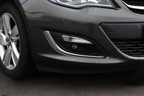 Opel Astra J 2009–2015 Sumuvalojen kehykset (2 kpl, ruostumaton teräs) 2010-2013, OmsaLine kuva 1