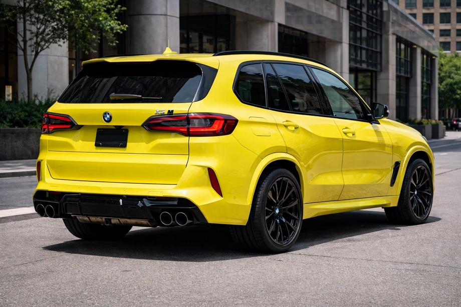 BMW X5 G05 2019–2026 Takapuskuri diffuusorilla, X5M F95 -tyyli Kuva 2